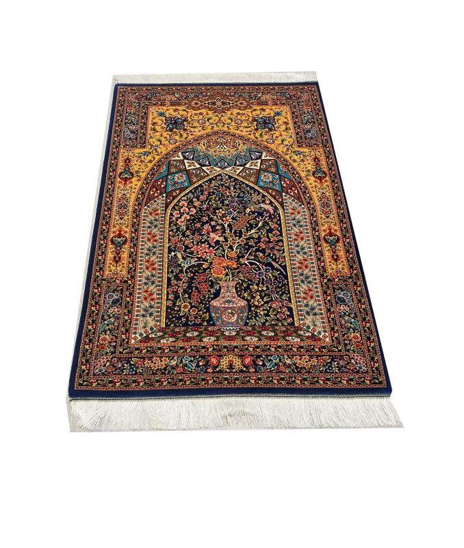 Pure%20Silk%20Machine%20Made%20Carpet%20Size: (80%20x%20120) cm