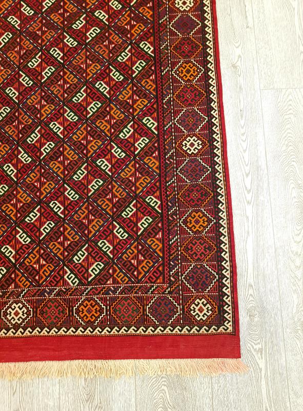 Iran%20Handwoven%20Rug%20Size: (%20156%20x%2096%20cm%20)