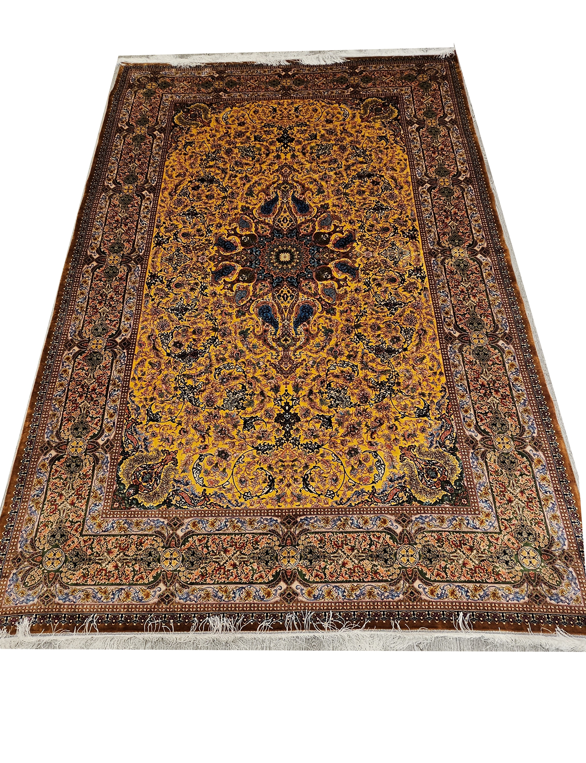 Pure%20Silk%20Machine%20Made%20Carpet%20Size: (200%20x%20300) cm