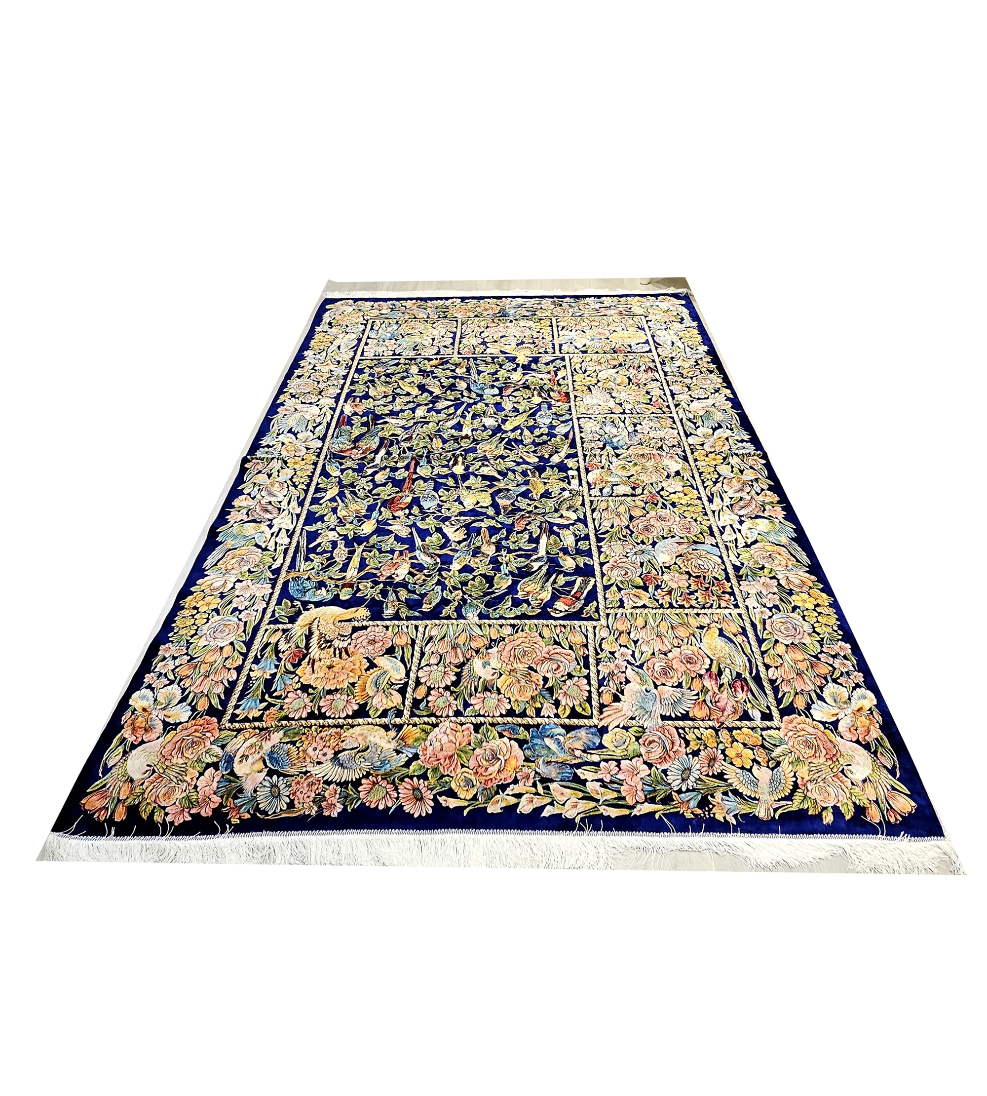 Pure%20Silk%20Machine%20Made%20Carpet%20Size: (200%20x%20300) cm