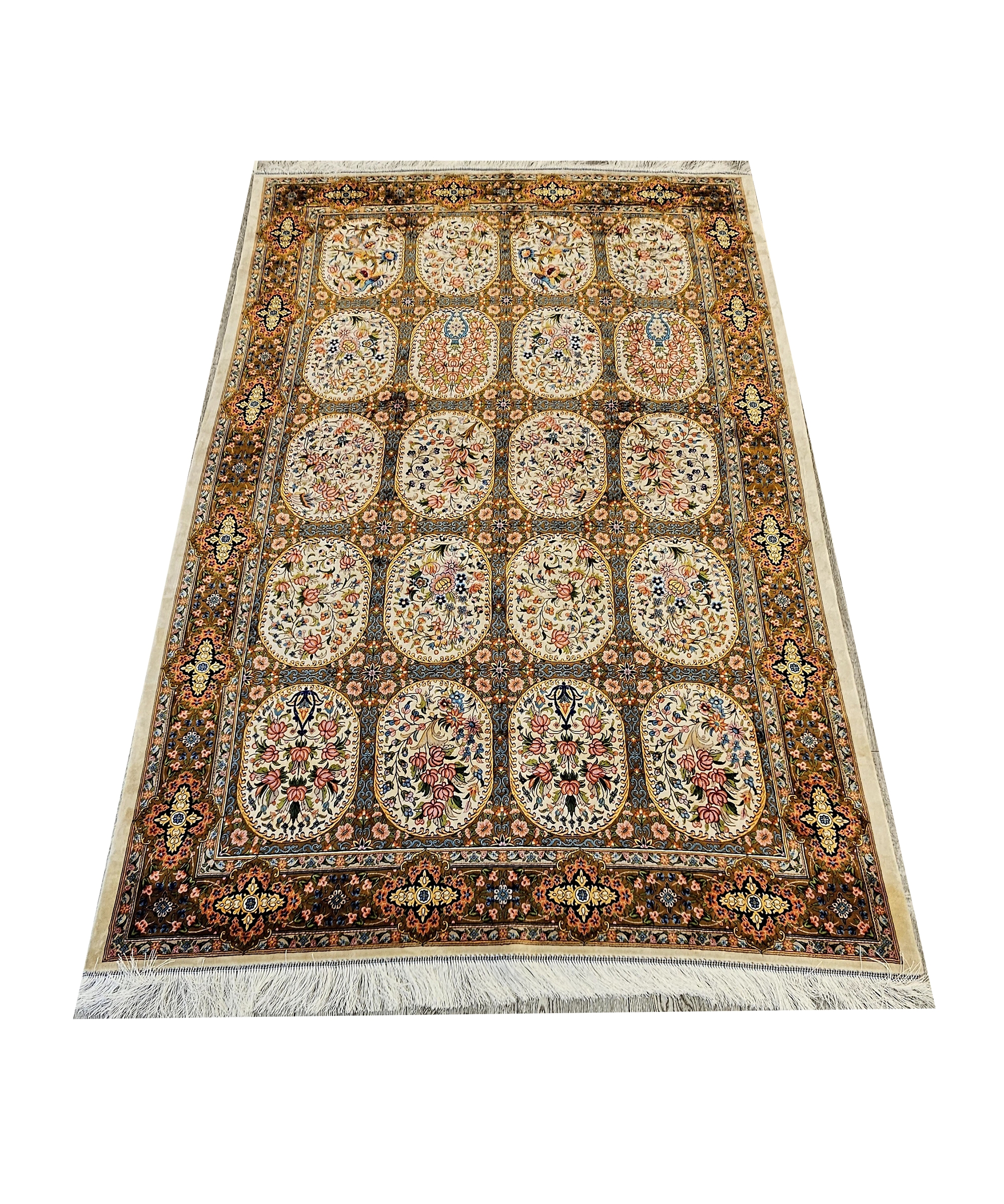 Pure%20Silk%20Machine%20Made%20Carpet%20Size: (225%20x%20150%20cm)