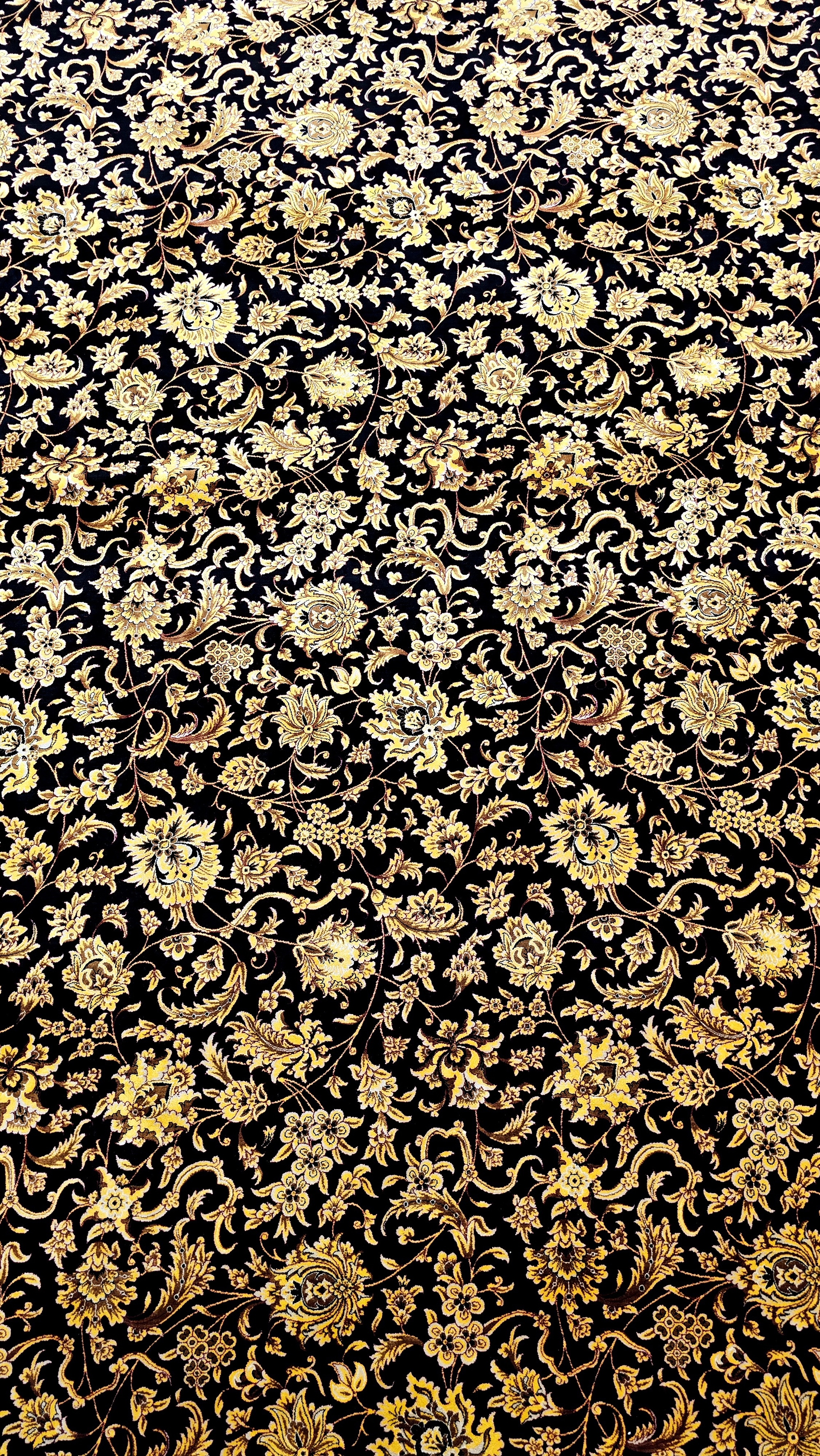 Pure%20Silk%20Machine%20Made%20Carpet%20Size: (200%20x%20300) cm