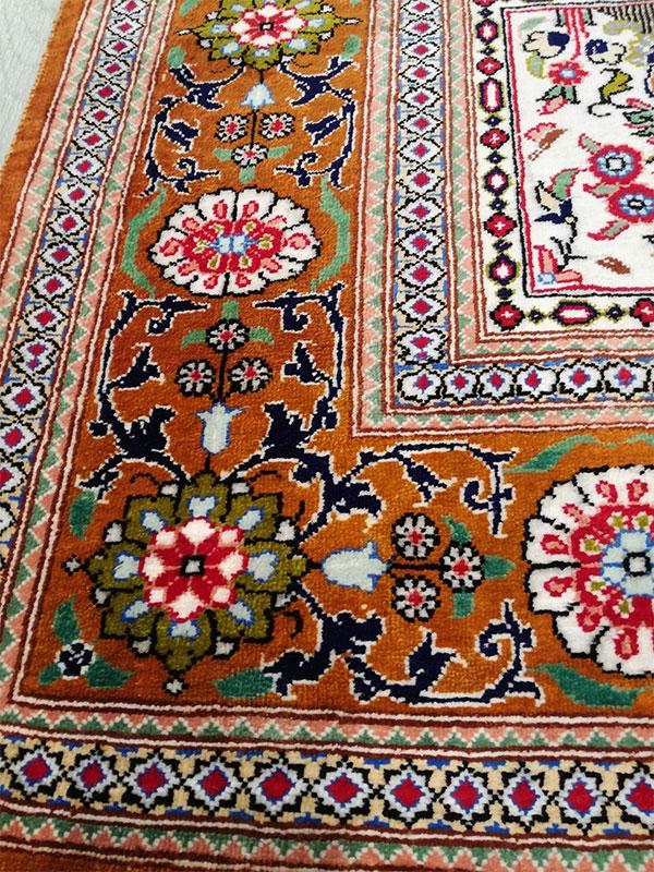 Hand%20Woven%20Iran’s%20QumSilk%20Carpet%20 (98%20x%20147) cm