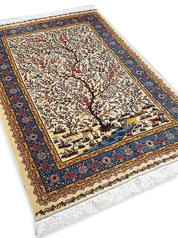 Pure%20Silk%20Machine%20Made%20Carpet%20Size: (200%20x%20300) cm