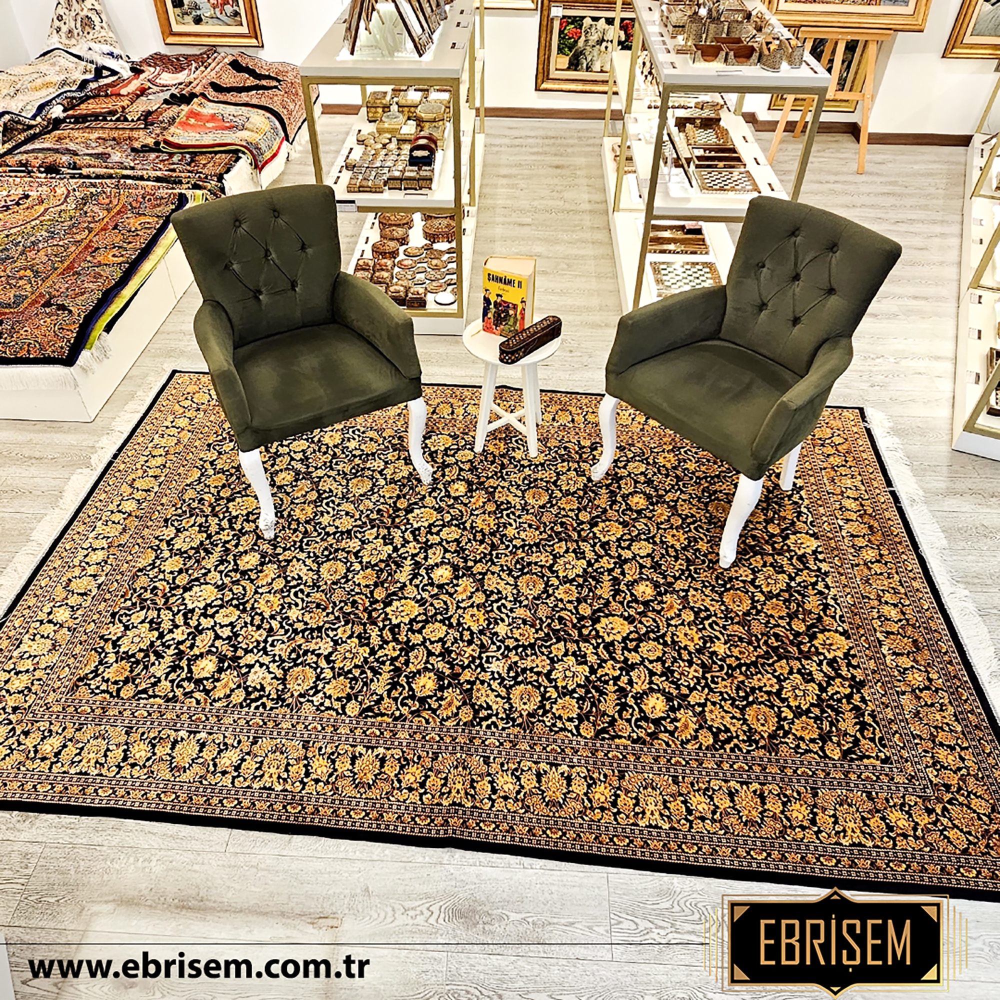 Pure%20Silk%20Machine%20Made%20Carpet%20Size: (200%20x%20300) cm