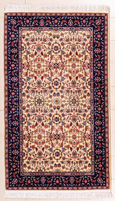 Iran%20Handmade%20Carpet%20Size%20:%20(%2090%20x%20152%20cm%20)