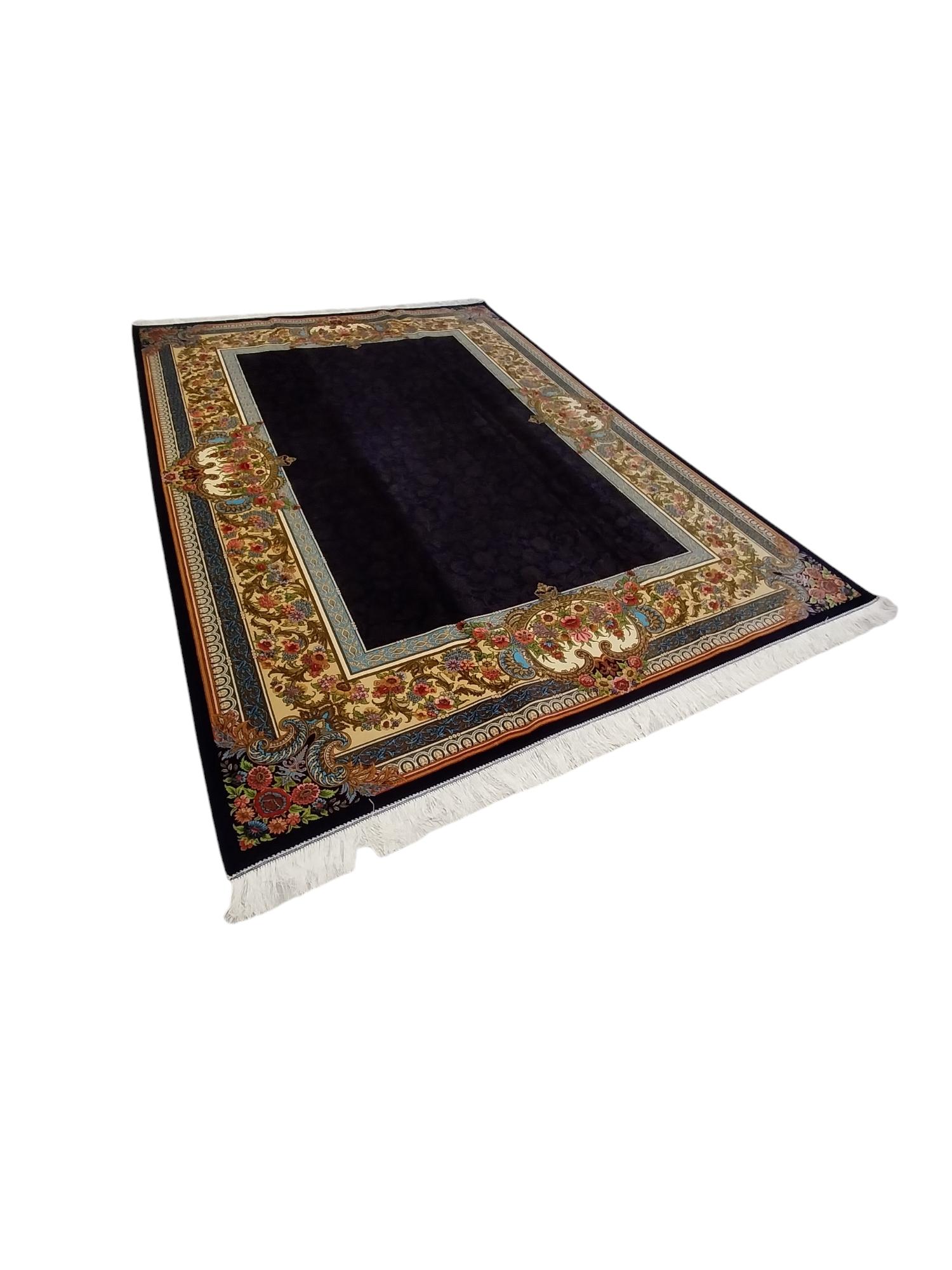 Pure%20Silk%20Machine%20Made%20Carpet%20Size: (170%20x%20240) cm