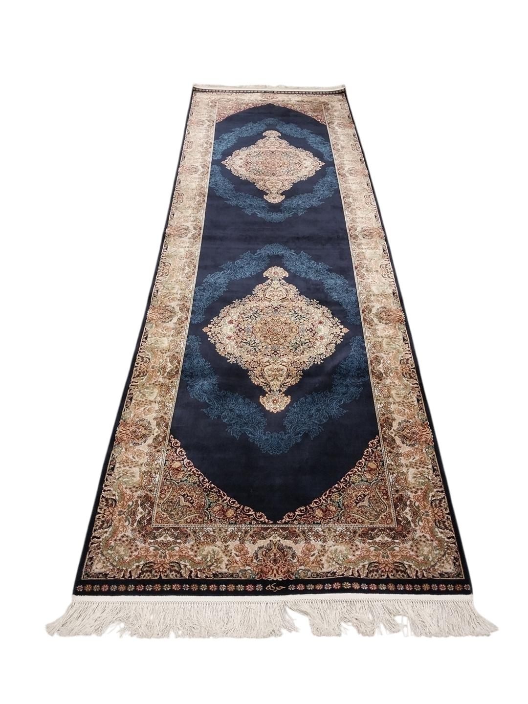 Pure%20Silk%20Machine%20Made%20Carpet%20Size: (300%20x%2080) cm