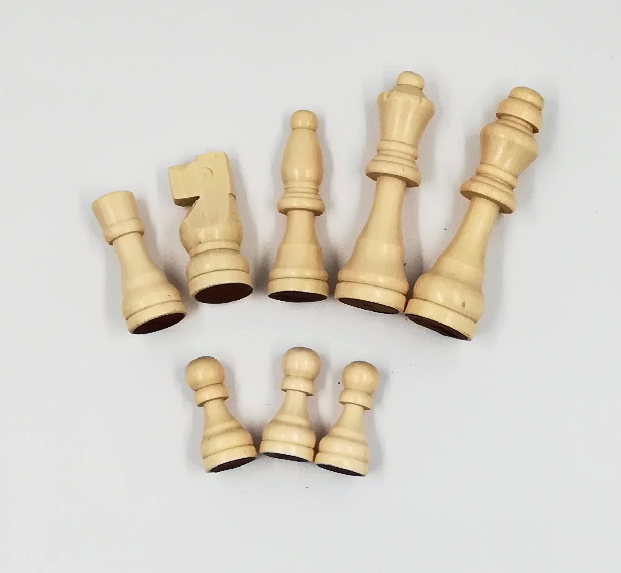 Wooden%20chess%20pieces%20(medium%20sıze)