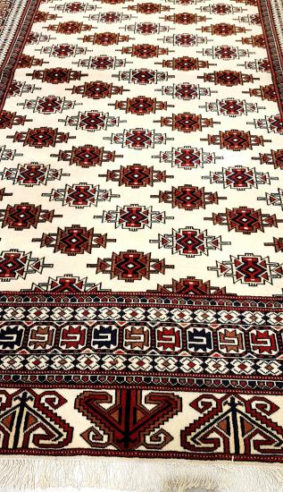 Persian handmade silk rug Turkmen Size: ( 205 x 133 cm)