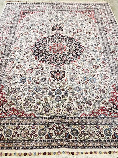 Hand Woven Iran’s QumSilk Carpet 176 x 121 cm