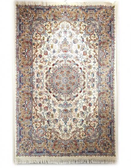 İran’ın El Dokuma Tebriz Halısı (300 x 196 cm)