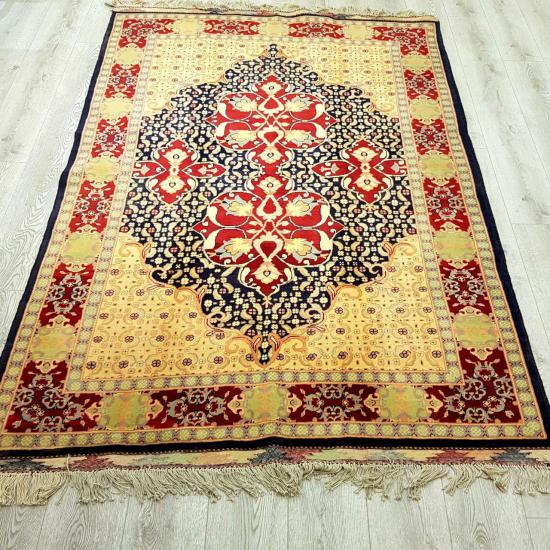 Hand Woven Uşak Afghan Carpet  Size: ( 150 x 216 cm)