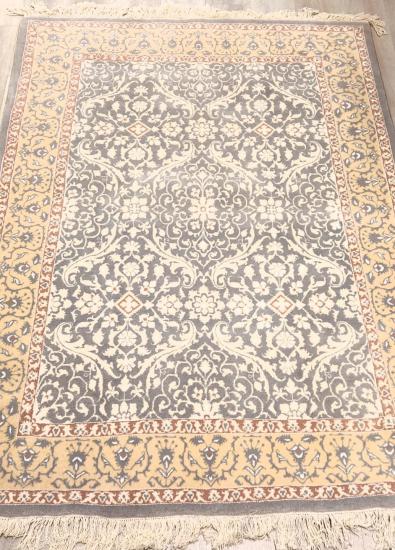 Persian Handwoven carpet (150x200 cm)