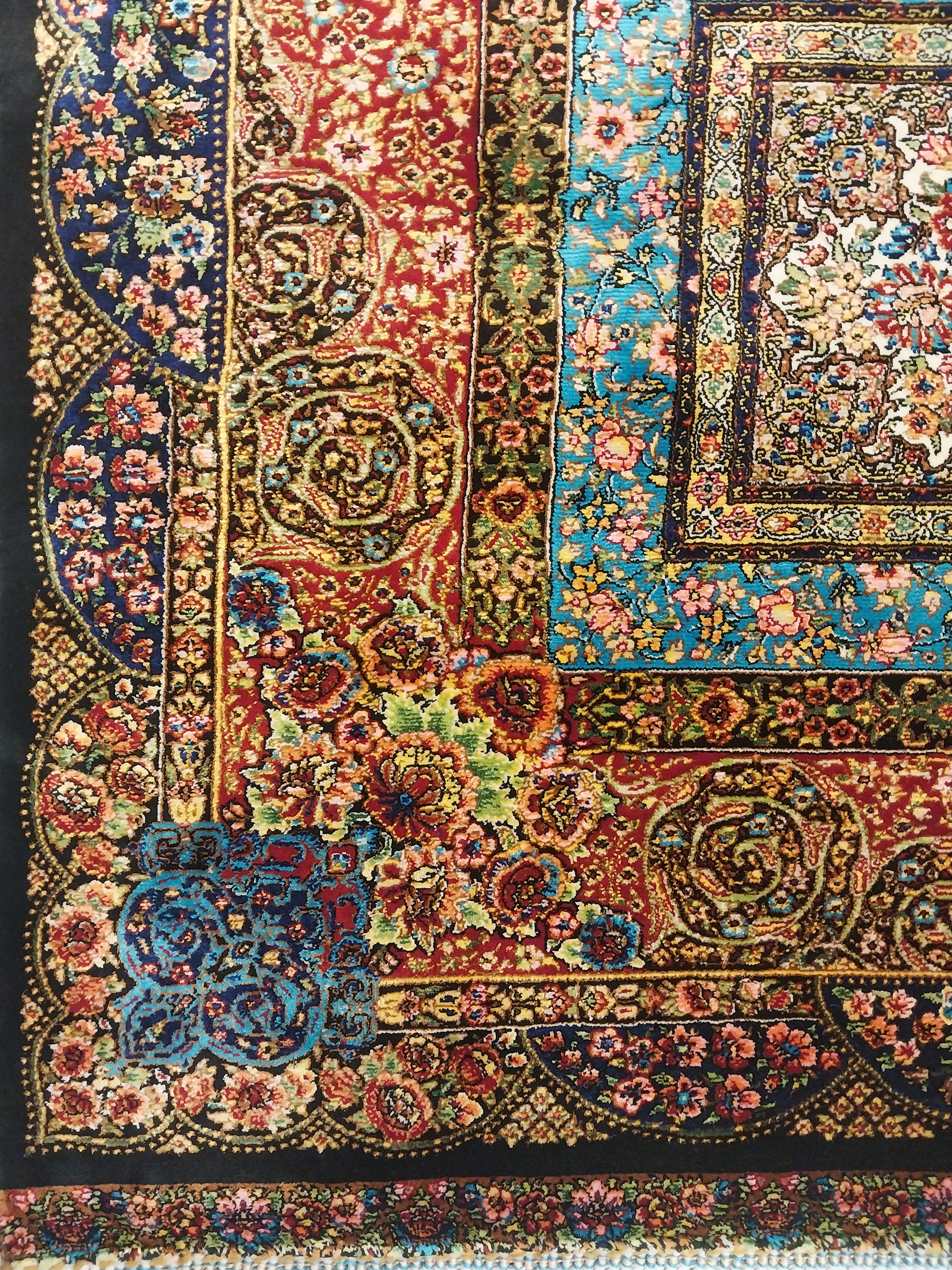 Pure%20Silk%20Machine%20Made%20Carpet%20Size: (100%20x%20150)%20cm