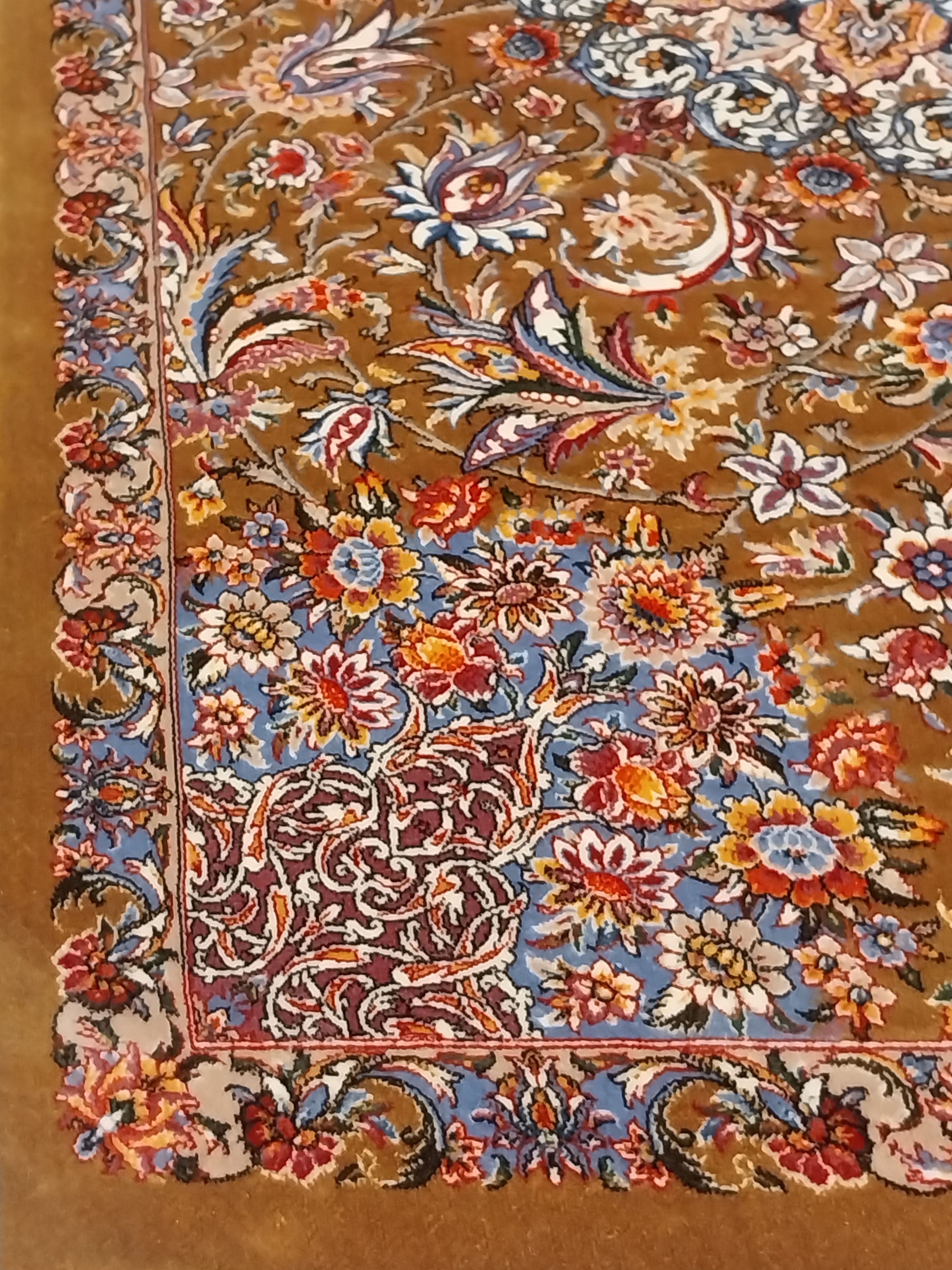 Pure%20Silk%20Machine%20Made%20Carpet%20Size: (60%20x%2090) cm