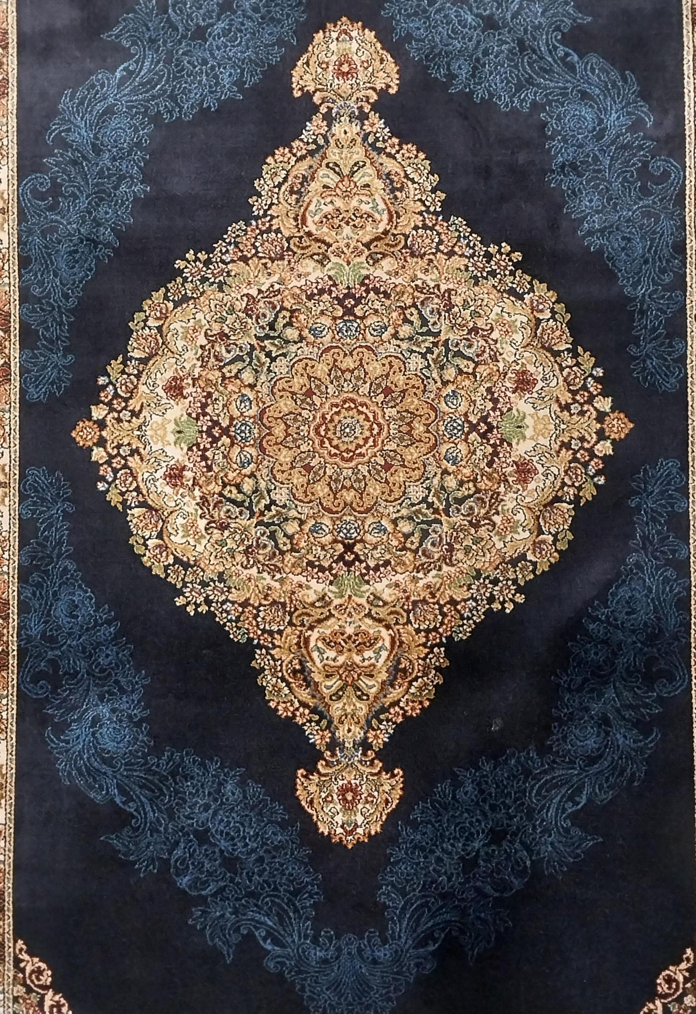 Pure%20Silk%20Machine%20Made%20Carpet%20Size: (300%20x%2080) cm